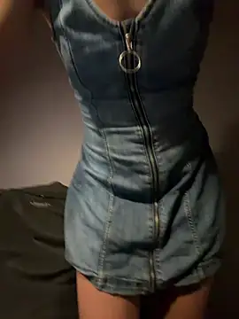 ElenaWhitmore online show from 23, 6, 2026