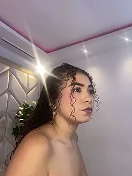 Snapshot of CamilaCastillo chatting on 20, 6, 2026 CamilaCastillo online show from 20, 6, 2026
