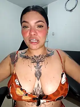 Snapshot of brenda_palacio chatting on 25, 3, 2026 brenda palacio online show from 25, 3, 2026