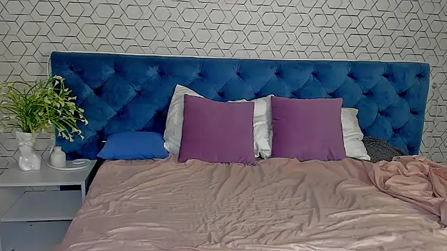 desiree doll online show from 17, 1, 2026