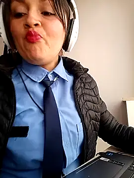 Alejandra N online show from 4, 3, 2026