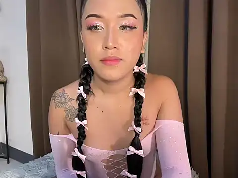 savanna pleasure online show from 5, 3, 2026