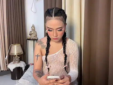 savanna pleasure online show from 25, 3, 2026