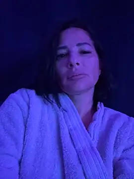 Snapshot of Maya-www chatting on 4, 3, 2026 Maya-www online show from 4, 3, 2026