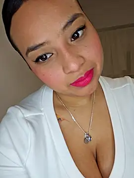 Snapshot of Angelmoon04 chatting on 15, 4, 2026 Angelmoon04 online show from 15, 4, 2026