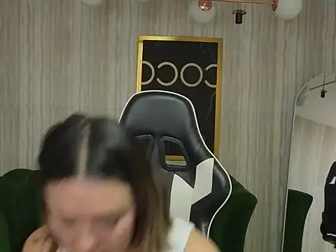 Snapshot of zarcasutra_t chatting on 14, 1, 2026 zarcasutra t online show from 14, 1, 2026