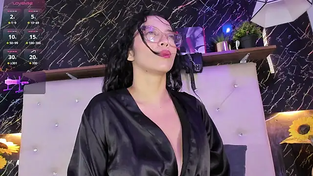 Renata blue online show from 5, 4, 2026