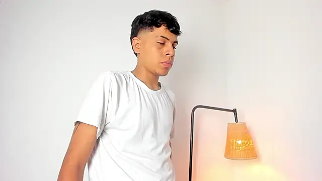 Skinnyfucked online show from 11, 3, 2026