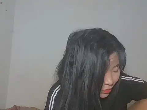 Snapshot of Zyeiii chatting on 23, 5, 2026 Zyeiii online show from 23, 5, 2026