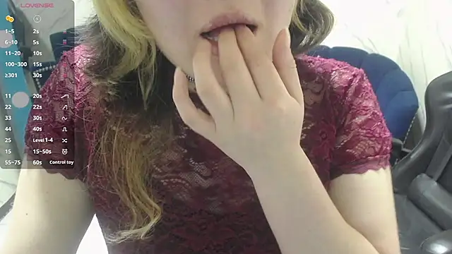 Snapshot of Nezuko_v chatting on 10, 1, 2026 Nezuko v online show from 10, 1, 2026