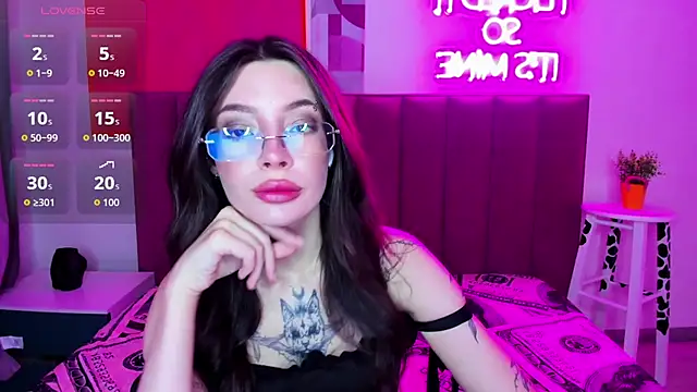 Snapshot of IvyDainty chatting on 4, 7, 2026 IvyDainty online show from 4, 7, 2026