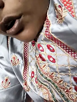 Desi Nil pori online show from 5, 4, 2026