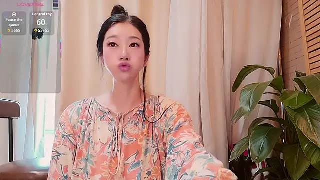 Snapshot of neinei_bao chatting on 8, 7, 2026 neinei bao online show from 8, 7, 2026