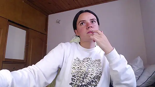 Shanel Lozano online show from 9, 3, 2026