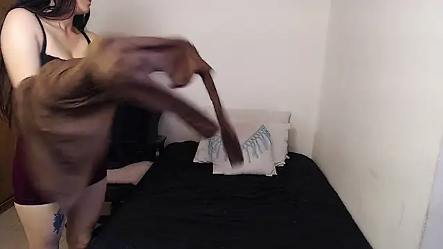 Shanel Lozano online show from 12, 4, 2026