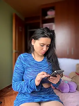 Snapshot of Veronica_Wins_ chatting on 25, 6, 2026 Veronica Wins online show from 25, 6, 2026
