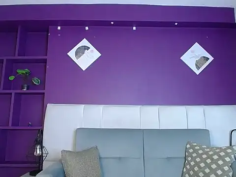 MEGHAN-QUEEN online show from 14, 1, 2026