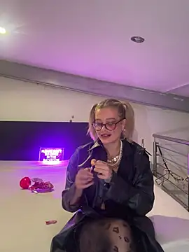 Zungenlolly quinn online show from 9, 1, 2026