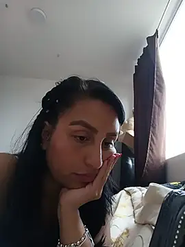 Snapshot of LunaRouuse_ chatting on 15, 5, 2026 LunaRouuse online show from 15, 5, 2026