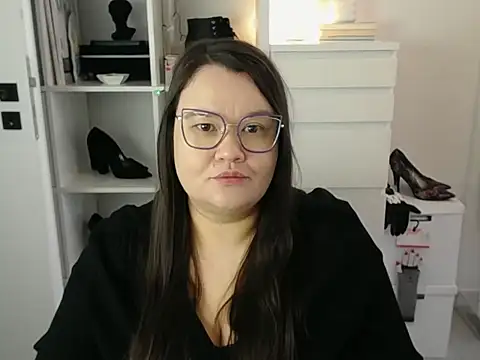 HollyDanceSoul online show from 10, 3, 2026