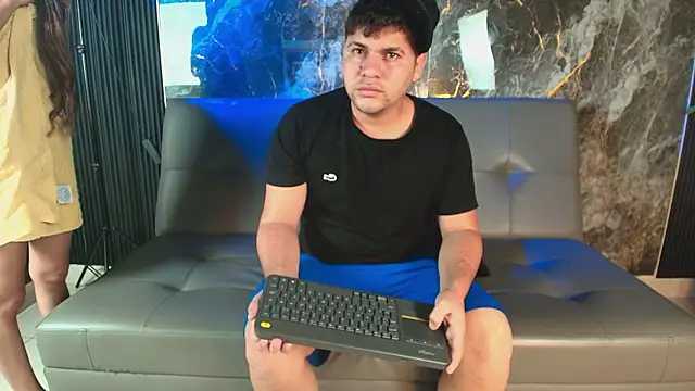 uncontrolled fire online show from 8, 3, 2026