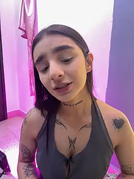 Snapshot of Abriil_cutee chatting on 1, 6, 2026 Abriil cutee online show from 1, 6, 2026