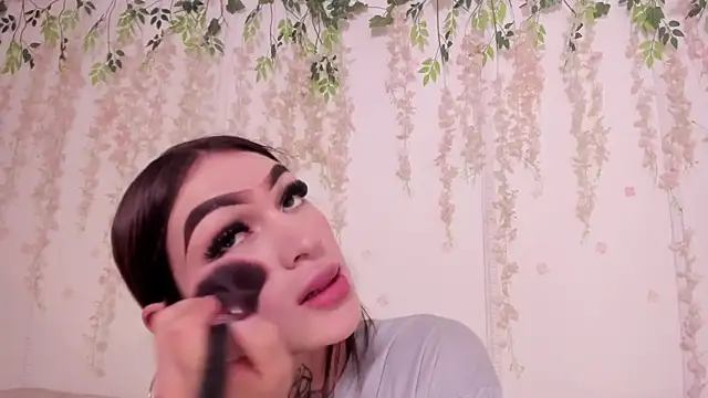 lizz lunna online show from 25, 3, 2026