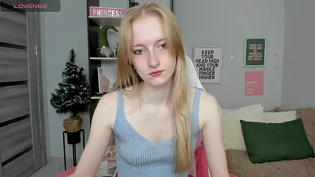 Cinnabonnn  online show from 14, 1, 2026