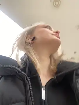 aka Blonde online show from 20, 4, 2026