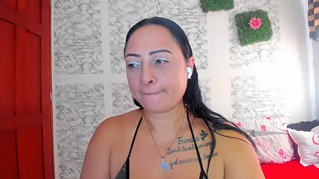 XXXStephanie XXX online show from 22, 6, 2026