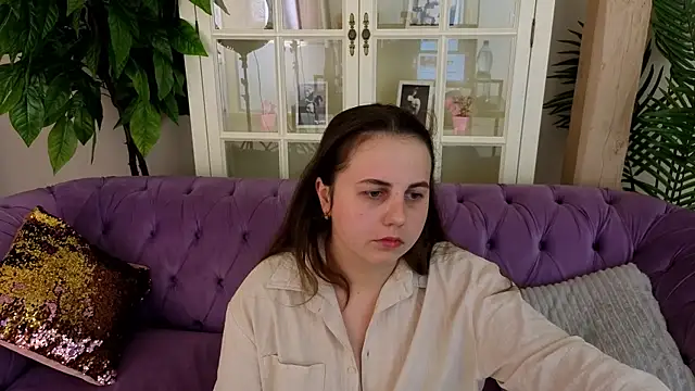Snapshot of MikaFoxy chatting on 10, 4, 2026 MikaFoxy online show from 10, 4, 2026
