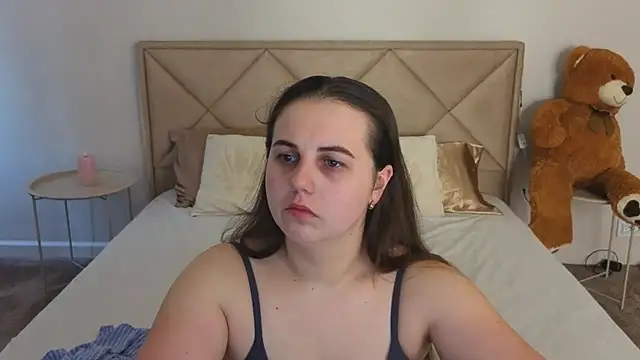 Snapshot of MikaFoxy chatting on 14, 4, 2026 MikaFoxy online show from 14, 4, 2026