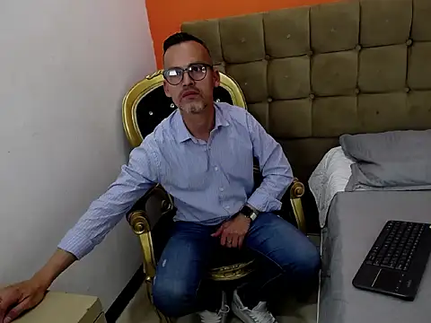 Oswalldo   online show from 4, 2, 2026