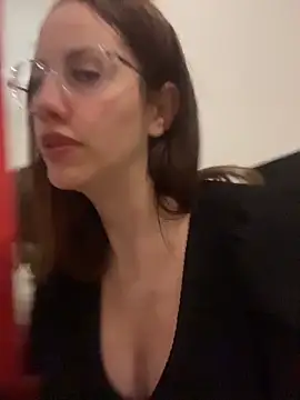 LolaSB online show from 11, 4, 2026