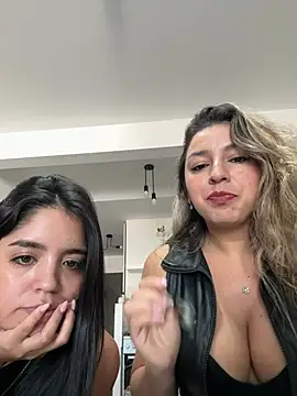 bebitas2  online show from 12, 3, 2026