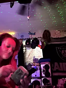 Snapshot of DisireAfterDark chatting on 4, 2, 2026 DisireAfterDark online show from 4, 2, 2026