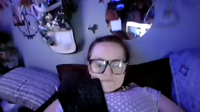 Snapshot of DisireAfterDark chatting on 15, 2, 2026 DisireAfterDark online show from 15, 2, 2026