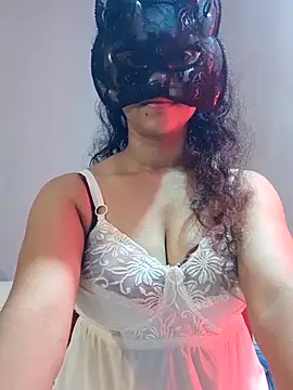 cutehotwife online show from 18, 5, 2026