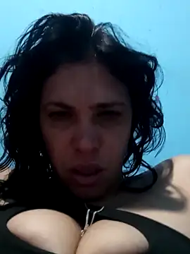 gaellymurlockx18 online show from 15, 2, 2026