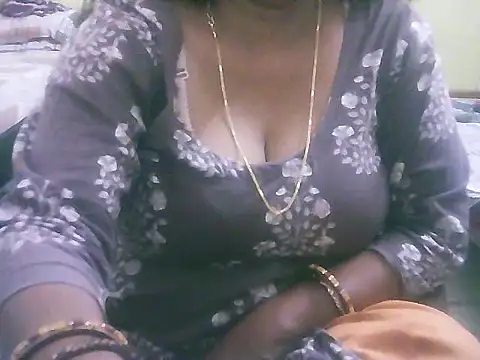 Snapshot of mohini_bhabhi chatting on 3, 4, 2026 mohini bhabhi online show from 3, 4, 2026