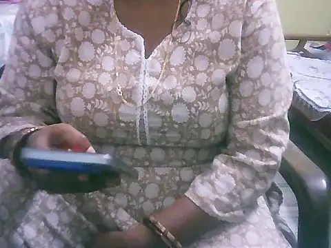 Snapshot of mohini_bhabhi chatting on 9, 4, 2026 mohini bhabhi online show from 9, 4, 2026