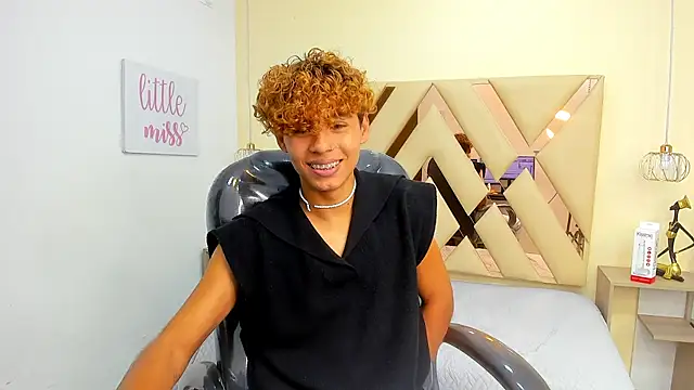 Anyelo Twink online show from 31, 1, 2026