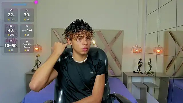 Snapshot of Anyelo_Twink chatting on 6, 6, 2026 Anyelo Twink online show from 6, 6, 2026