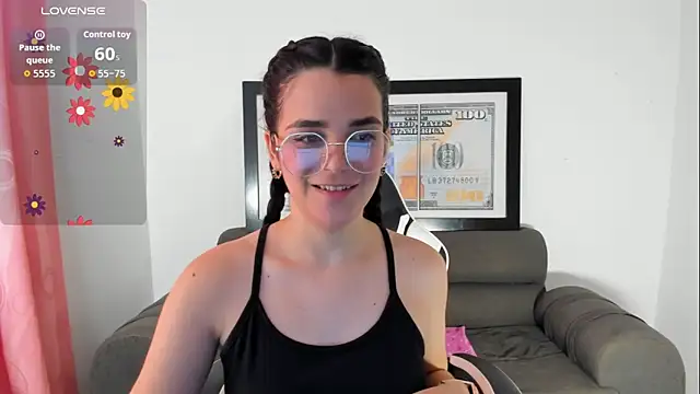 LucianaMoreau online show from 19, 3, 2026