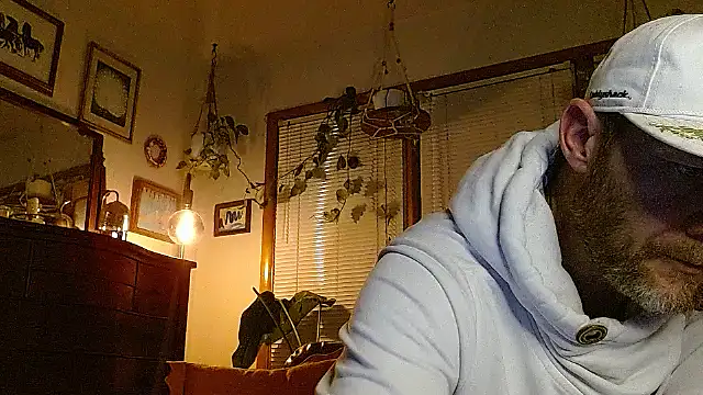 Snapshot of marcus_graves_13 chatting on 14, 1, 2026 marcus graves 13 online show from 14, 1, 2026