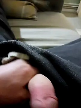 Snapshot of Hertsguy1984 chatting on 1, 2, 2026 Hertsguy1984 online show from 1, 2, 2026