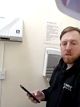 Hertsguy1984 online show from 18, 3, 2026