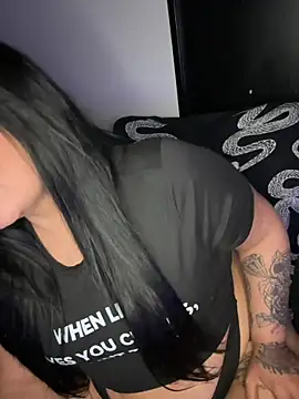 Snapshot of Miss_CurvesXXX chatting on 5, 7, 2026 Miss CurvesXXX online show from 5, 7, 2026