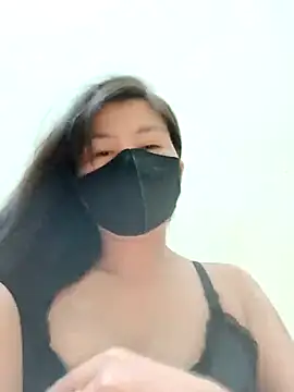 Lyly-68688 online show from 15, 4, 2026