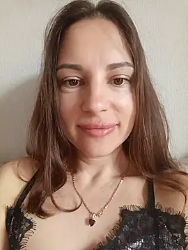 Snapshot of She-Moon chatting on 4, 6, 2026 She-Moon online show from 4, 6, 2026